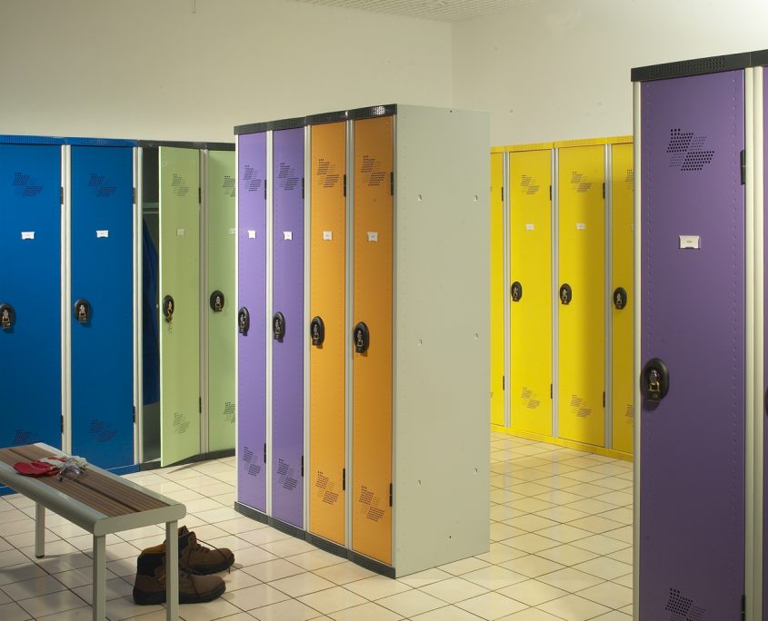 Vestiaires métalliques modulables, couleurs Ubia mobilier bureau